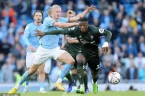 Kaiyun体育官网,-曼城迎欧超杯关键赛；集结日队长鼓劲；球迷炸锅；纪律约束更严格(曼城球员名单全部)