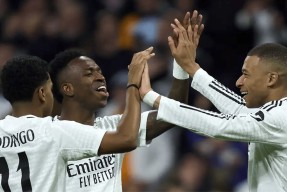 开云体育在线平台-表现优异引爆全场！，姆巴佩意外战胜阿森纳比赛高潮迭起(姆巴佩成欧冠历史首人)