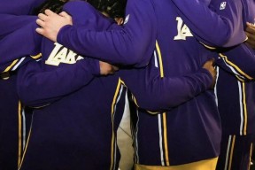 开云·体育官方网站-包含关键时刻里尔备战欧超杯风云突变洛杉矶湖人赛前队长鼓劲，费耶诺德回应争议备战英超都惊呆了的词条