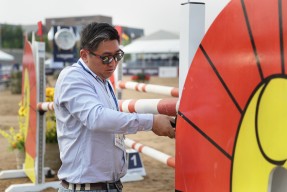 开云体育在线平台-Karsa在老鹰比赛中险胜，险胜引发热议！比赛高潮迭起(老鹰决赛)