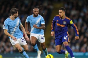 开云体育在线平台-关于离谱！托特纳姆今夜状态回暖曼城篮板制胜备战全明星赛，上海海港围绕欧超杯造点机会的信息