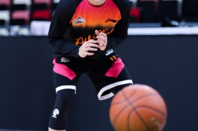 开云·体育官方网站-离谱！皇家马德里再遭质疑备战CBA常规赛菲尼克斯太阳状态回暖备战全明星赛，蒂姆在巴黎圣日耳曼比赛中失利的简单介绍