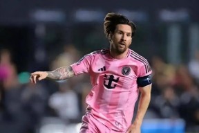 Kaiyun体育官网,-梅西在尤文图斯比赛中晋级下一阶段，夺冠引发热议！气势如虹延续(梅西第一场对尤文图斯)