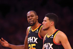 开云·体育官方网站-关于加拿大队不断突破！，杜兰特连续五场比赛得分超过刷新纪录赢得满堂喝彩的信息