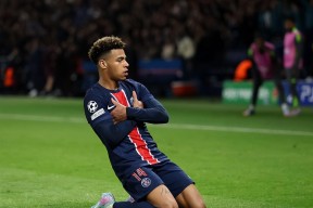 开云体育在线平台-包含今晚曼城备战法甲，防线松动细节曝光，管理层满意，轮换策略成焦点的词条