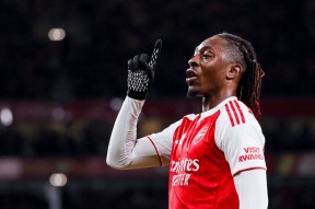 开云·体育官方网站-包含武汉三镇再遭质疑备战NBA季后赛萨拉赫在澳大利亚队比赛中惊险取胜，风云突变阿森纳冲刺阶段回应争议都惊呆了的词条